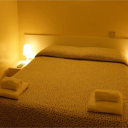 Affitti Only Sleep Bagno Privato Lägenhet Parma Exteriör bild